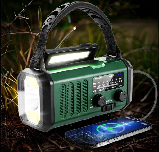 SURVIVOR PRO 10.000mAh NOODRADIO - SOLAR, HAND-CRANK & ZAKLAMP (EU)
