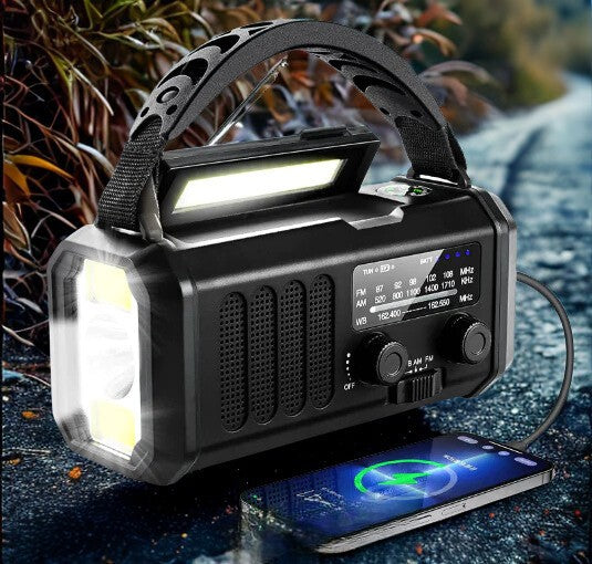 SURVIVOR PRO 10.000mAh NOODRADIO - SOLAR, HAND-CRANK & ZAKLAMP (EU)